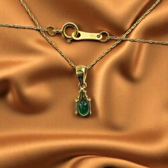 10K Gold- Natural Colombian Emerald & Diamond Necklace -18"- 1/3 Cttw -1g - Picture 8 of 16